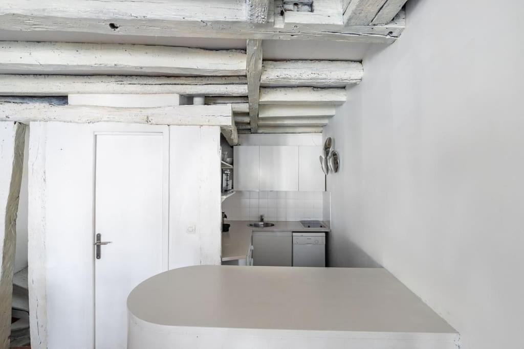 Joli Duplex Au Coeur Du Marais Lägenhet Paris Exteriör bild